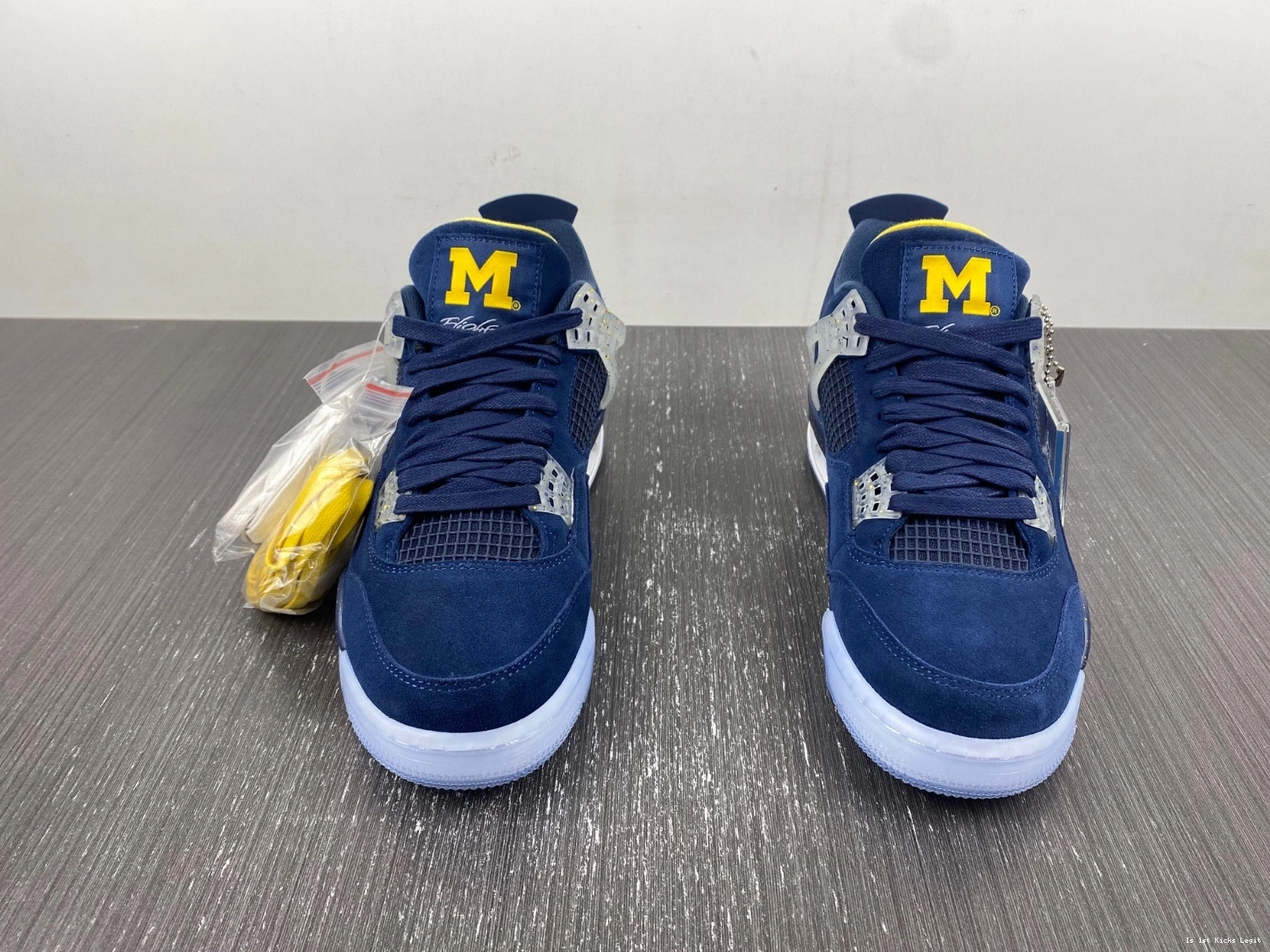AJ4 - 1036660 (PE) Jordan Michigan 4 Retro 0129
